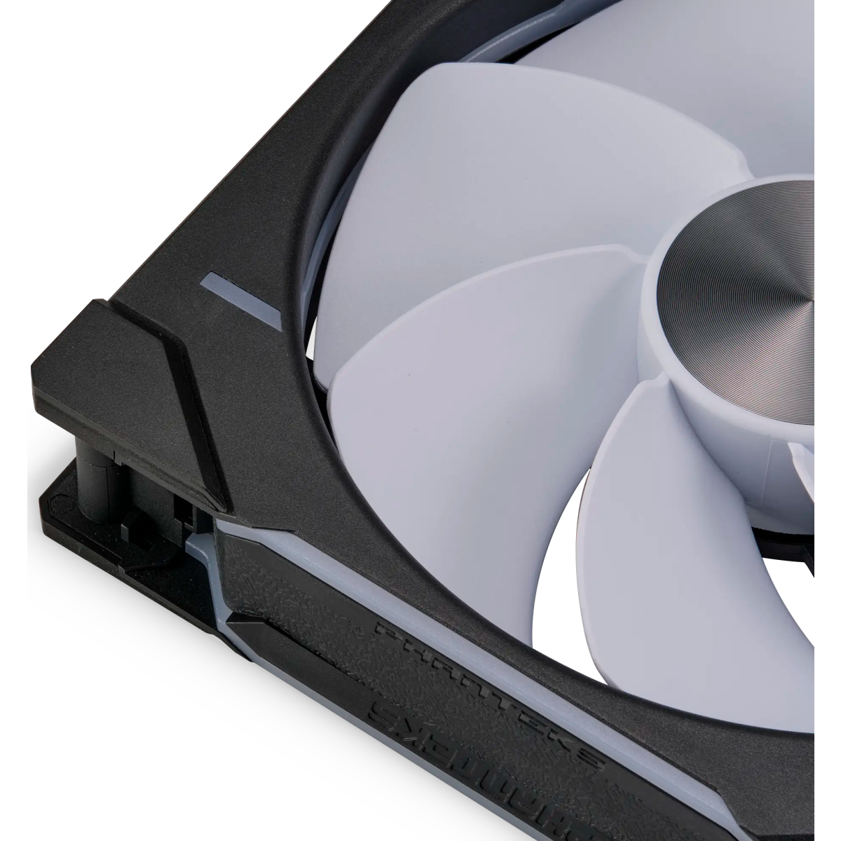 Вентилятор для корпуса Phanteks D30 DRGB PWM Reversed 140mm Black (3 шт.) — изображение 7