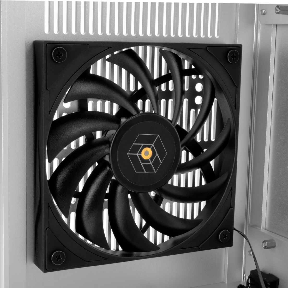 Вентилятор для корпуса Thermalright TL-H12015B — изображение 8