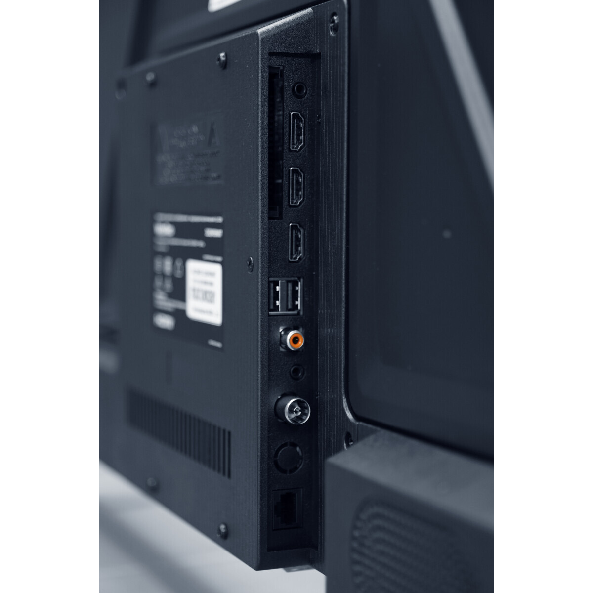 ЖК телевизор WildRed 32" 32QWS9002 — изображение 7