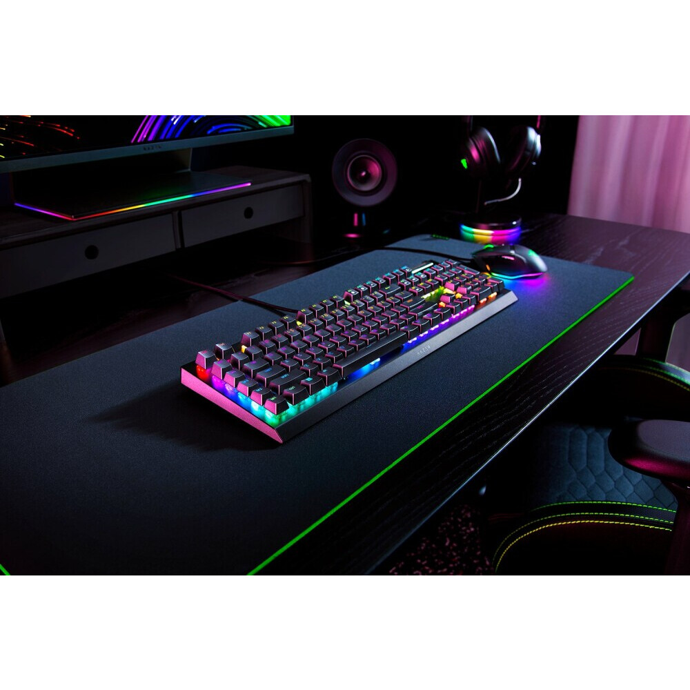 Клавиатура Razer BlackWidow V4 X (Yellow Switch) — изображение 3