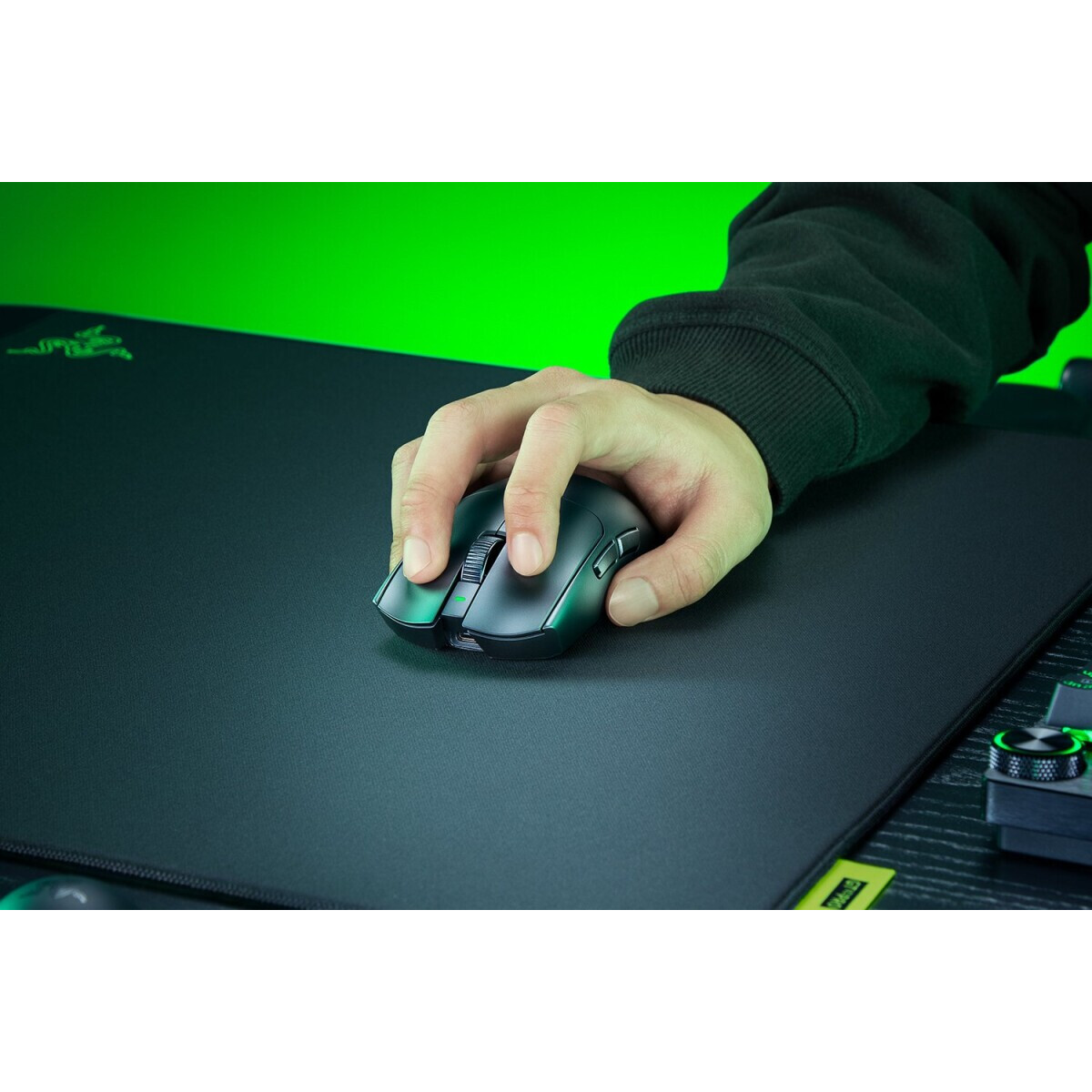 Мышь Razer Viper V4 Pro Black — изображение 2