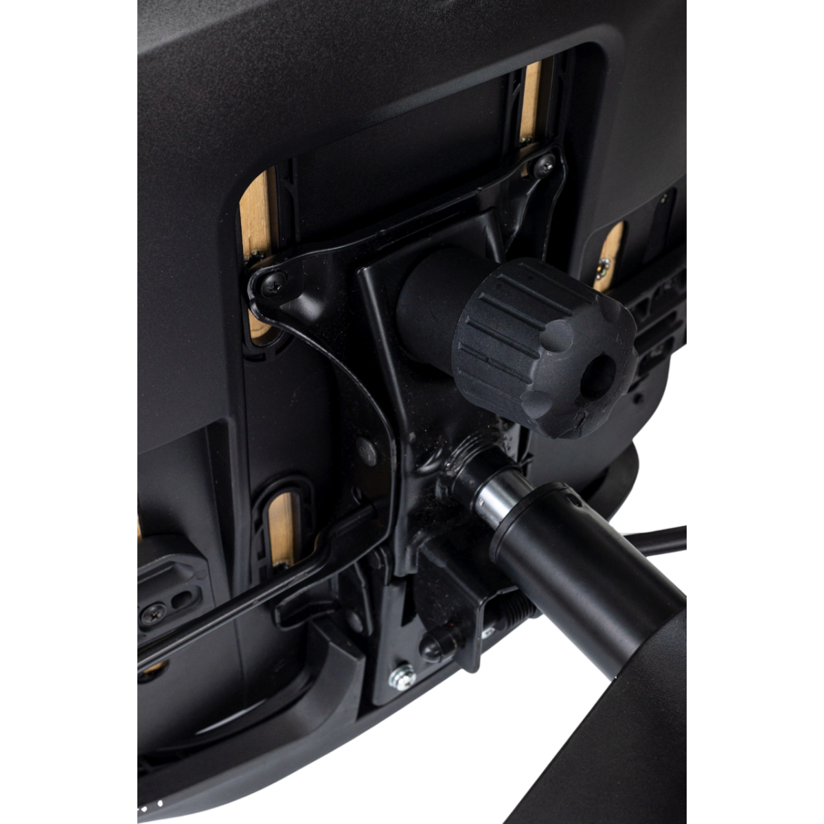 Офисное кресло Бюрократ MC-811-H Black — изображение 3