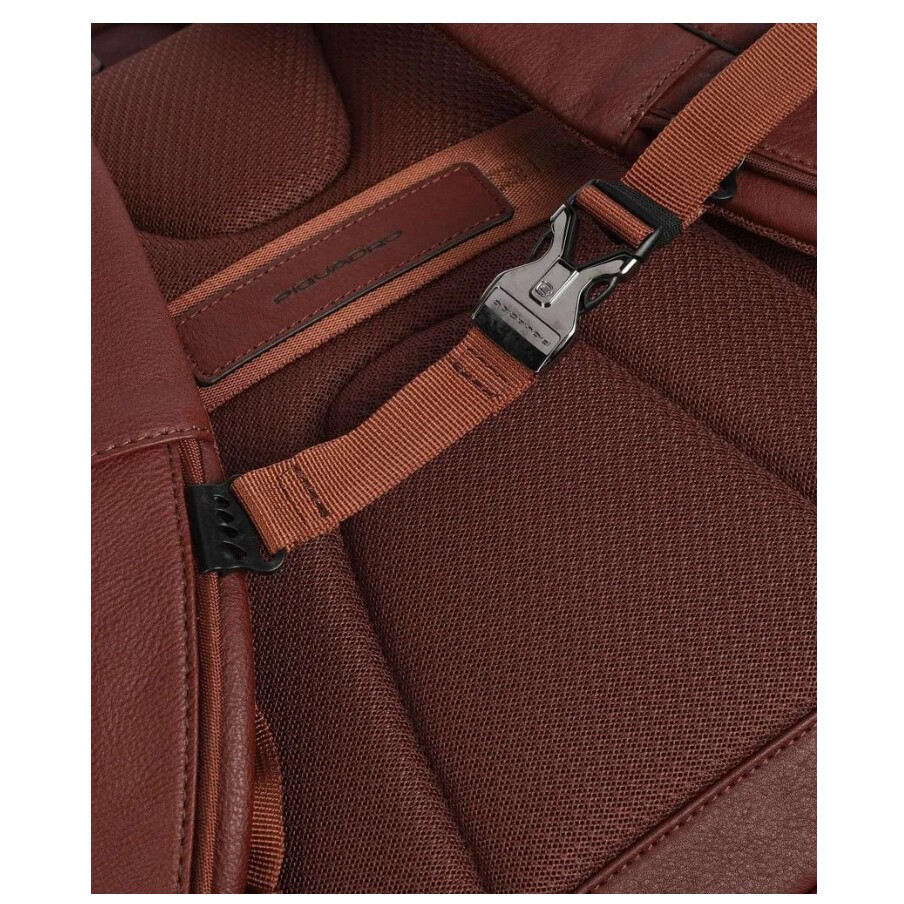 Рюкзак для ноутбука Piquadro Laptop Backpack 14" Tobacco (CA6501B3/CU) — изображение 4
