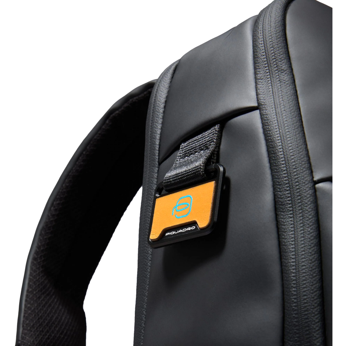 Рюкзак для ноутбука Piquadro Water Resistant Computer 15.6" Backpack Black (CA6465C2OW/N) — изображение 4