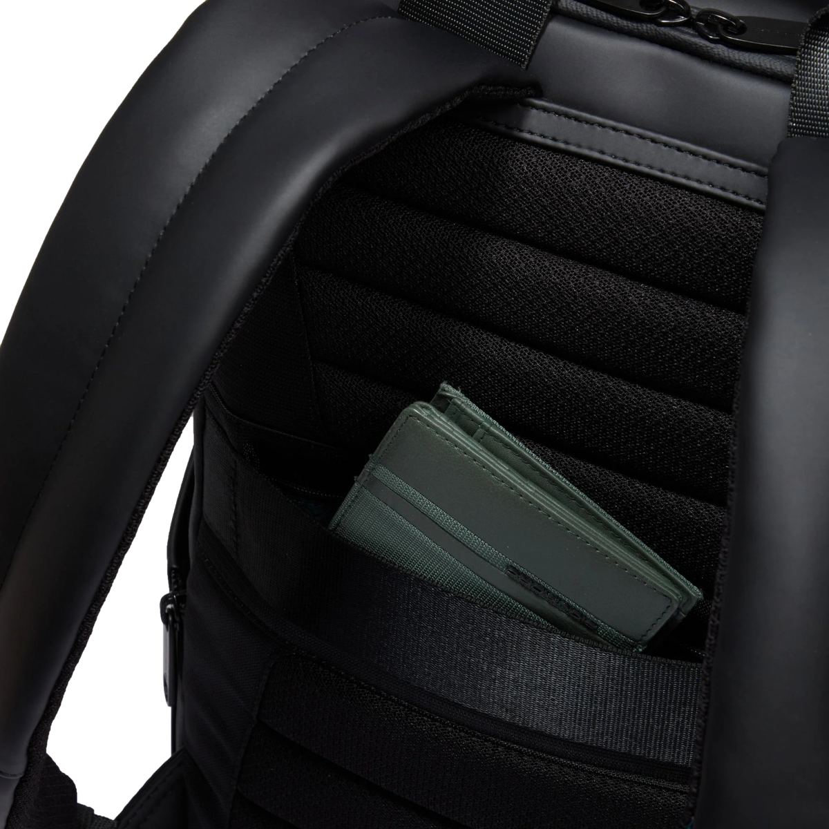 Рюкзак для ноутбука Piquadro Water Resistant Computer 15.6" Backpack Black (CA6465C2OW/N) — изображение 5
