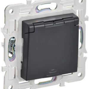 Розетка с заземлением с крышкой IEK SK-R16-16-44-K48