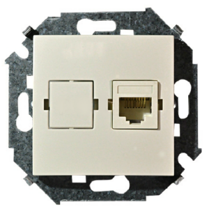 Розетка Simon 1591598-031